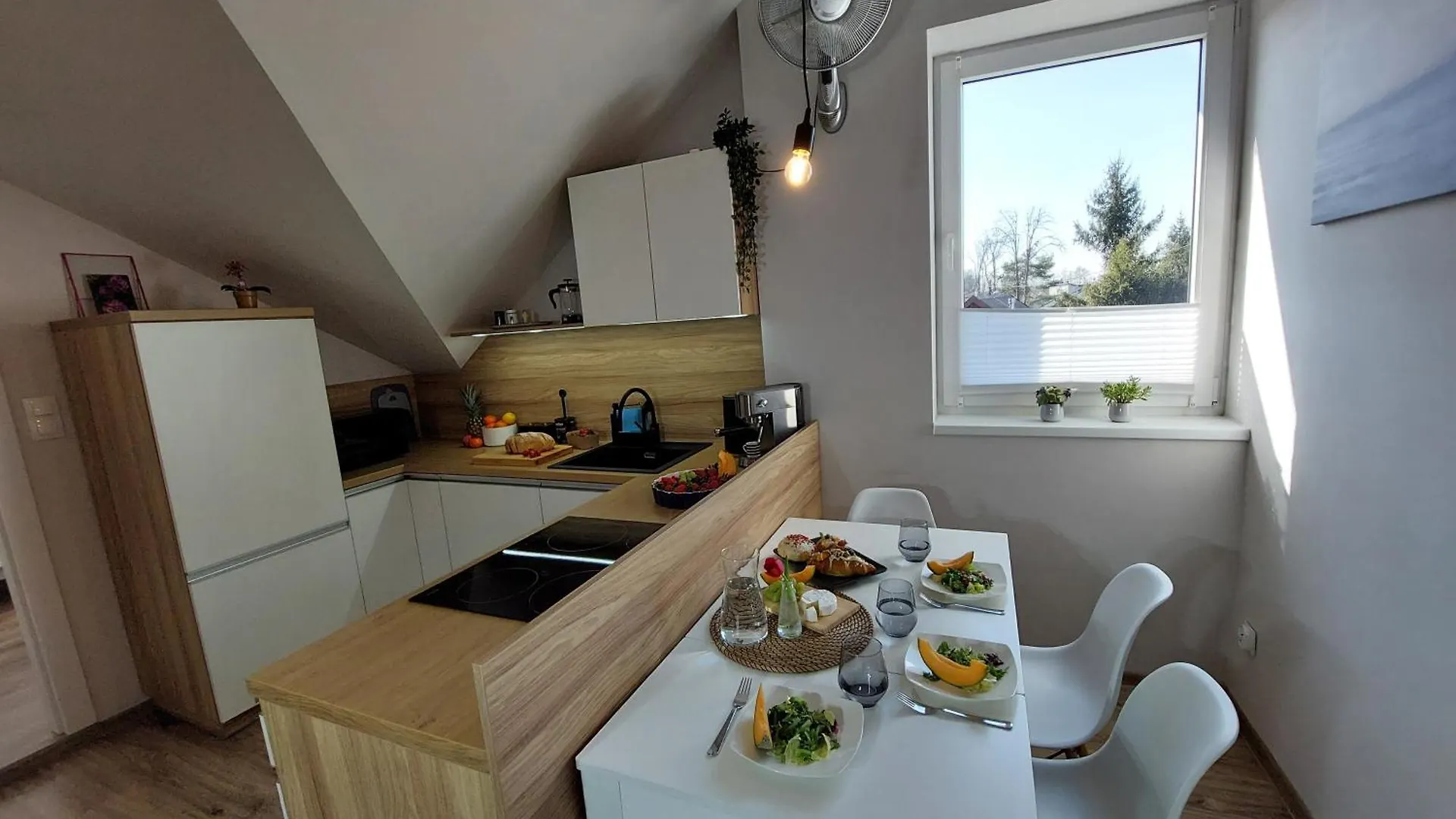 Mr Home Apartments - Limba Krakov 0*,  Polsko